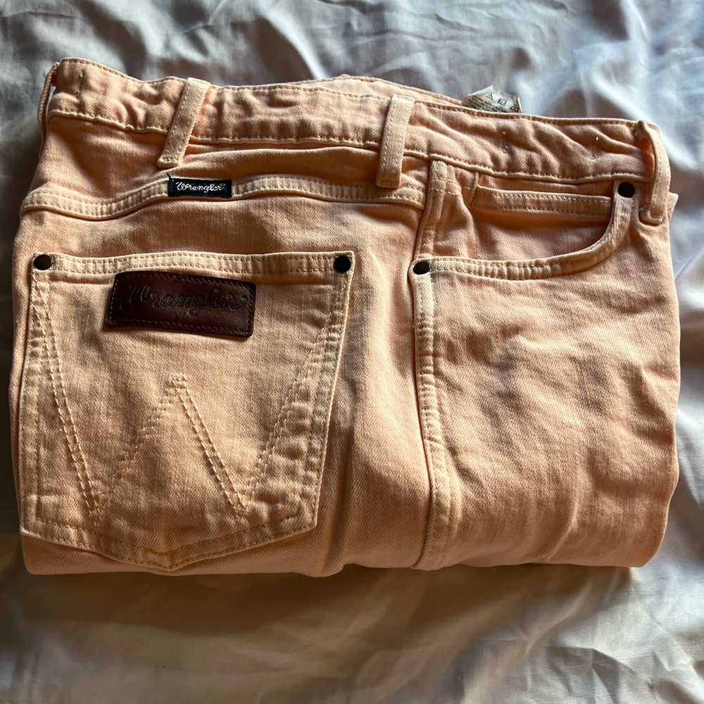 Wrangler women light peach Straight Jeans